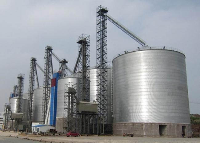 科尔沁大型钢板库构造参数及水泥储存质量